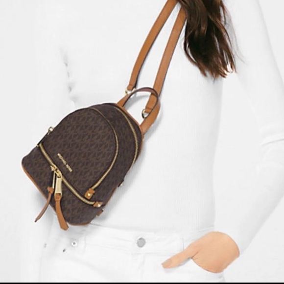 NWOT MICHAEL KORS BACKPACK PURSE - Picture 3 of 3